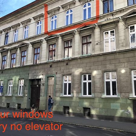 Perfect Location,Newly Decorated Modern, Large Place 60 M2, Really Quiet So You Can Have A Good Night Sleep, Ac, Netflix, Smart Tv, High-Speed Internet, World Famous New York Cafe Only 10 Minutes Walk Budapest Exterior foto